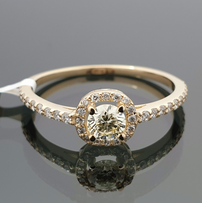 Geltono aukso Halo sužadėtuvių žiedas dekoruotas "Fancy" briliantu (1864)