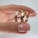 Dviejų aukso spalvų vestuviniai žiedai (vz136) 2