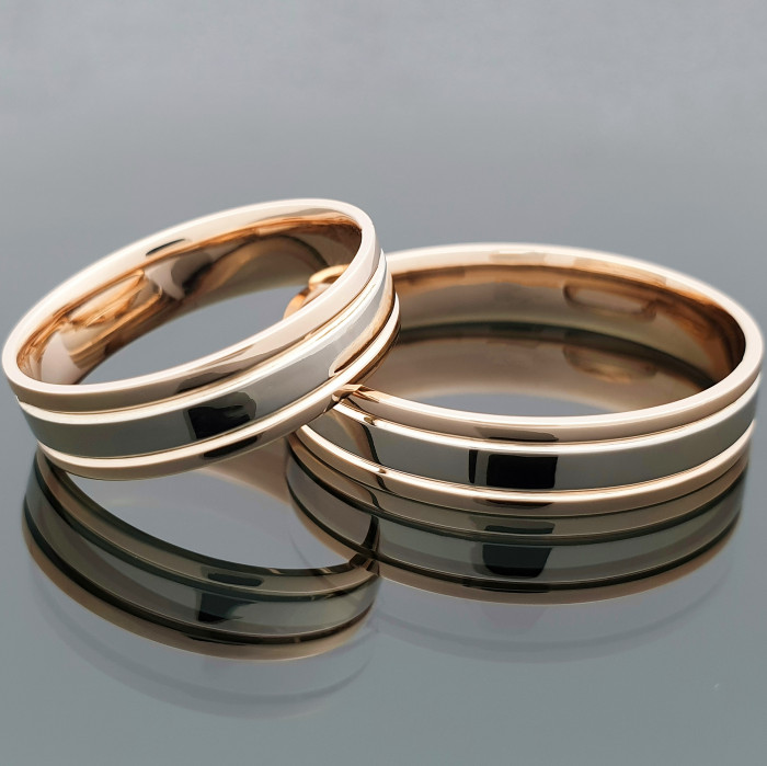 Dviejų aukso spalvų vestuviniai žiedai (vz136)