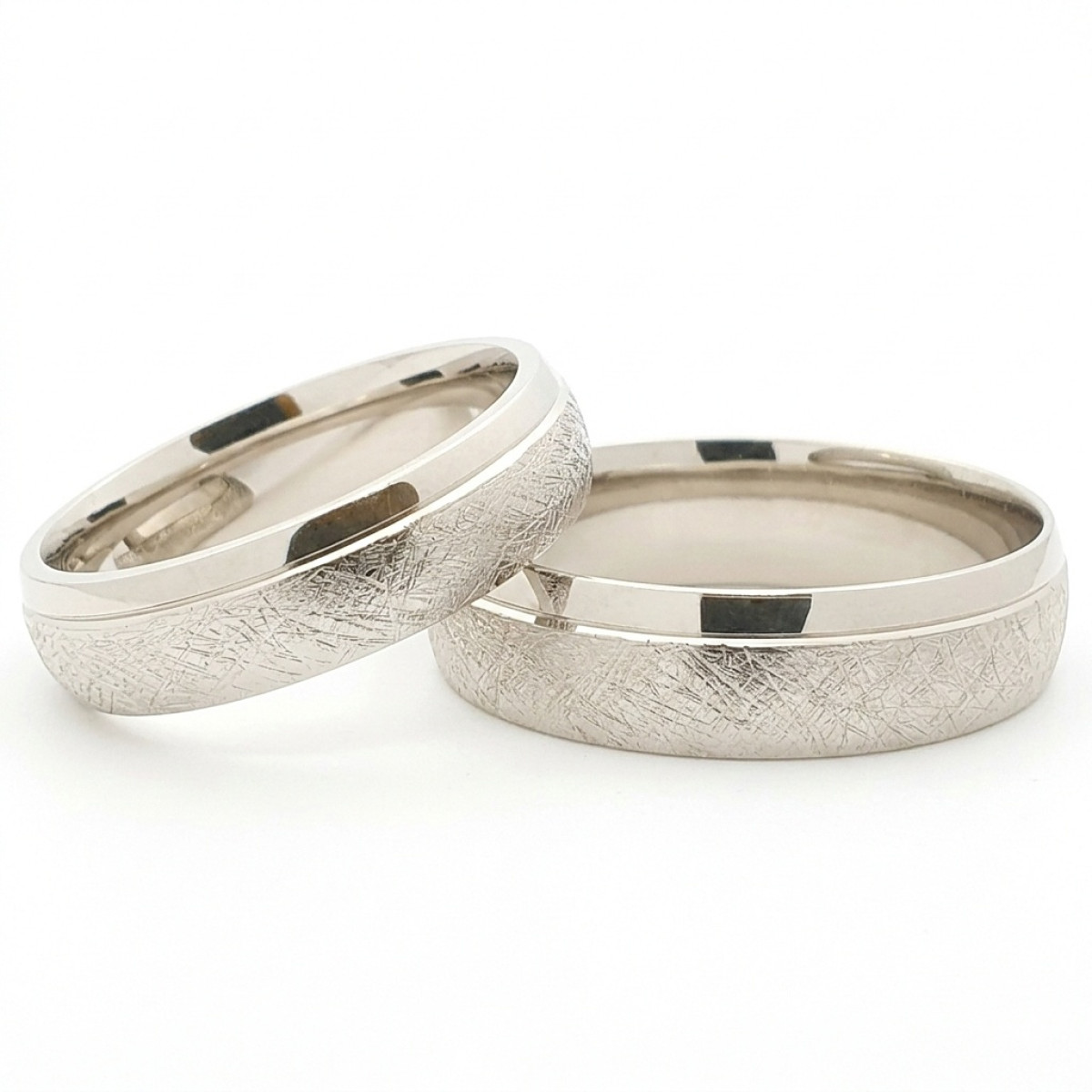 Balto aukso vestuviniai žiedai su matine tekstūra (vz189), Modernūs vestuviniai žiedai, Aukso praba: 585, Gaminio nuotraukoje svoris: ~11.00  - Juvelyrika internetu