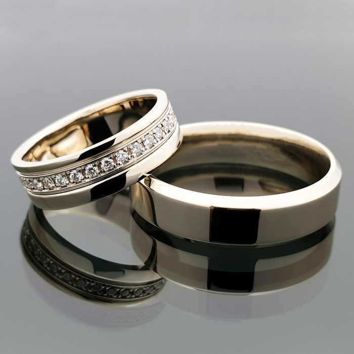 Balto aukso vestuviniai žiedai su briliantų juostele (vz84)