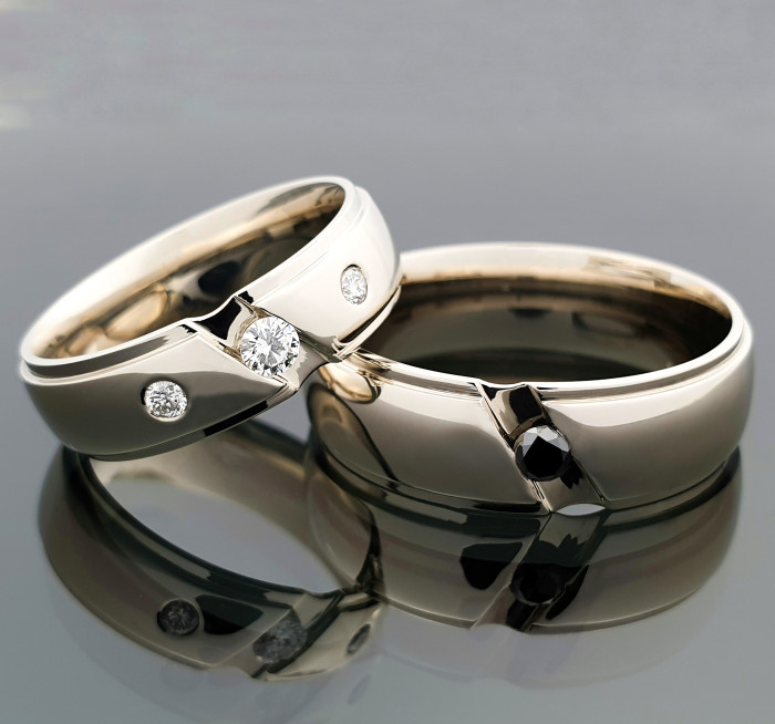 Balto aukso vestuviniai žiedai su briliantais (vz97)