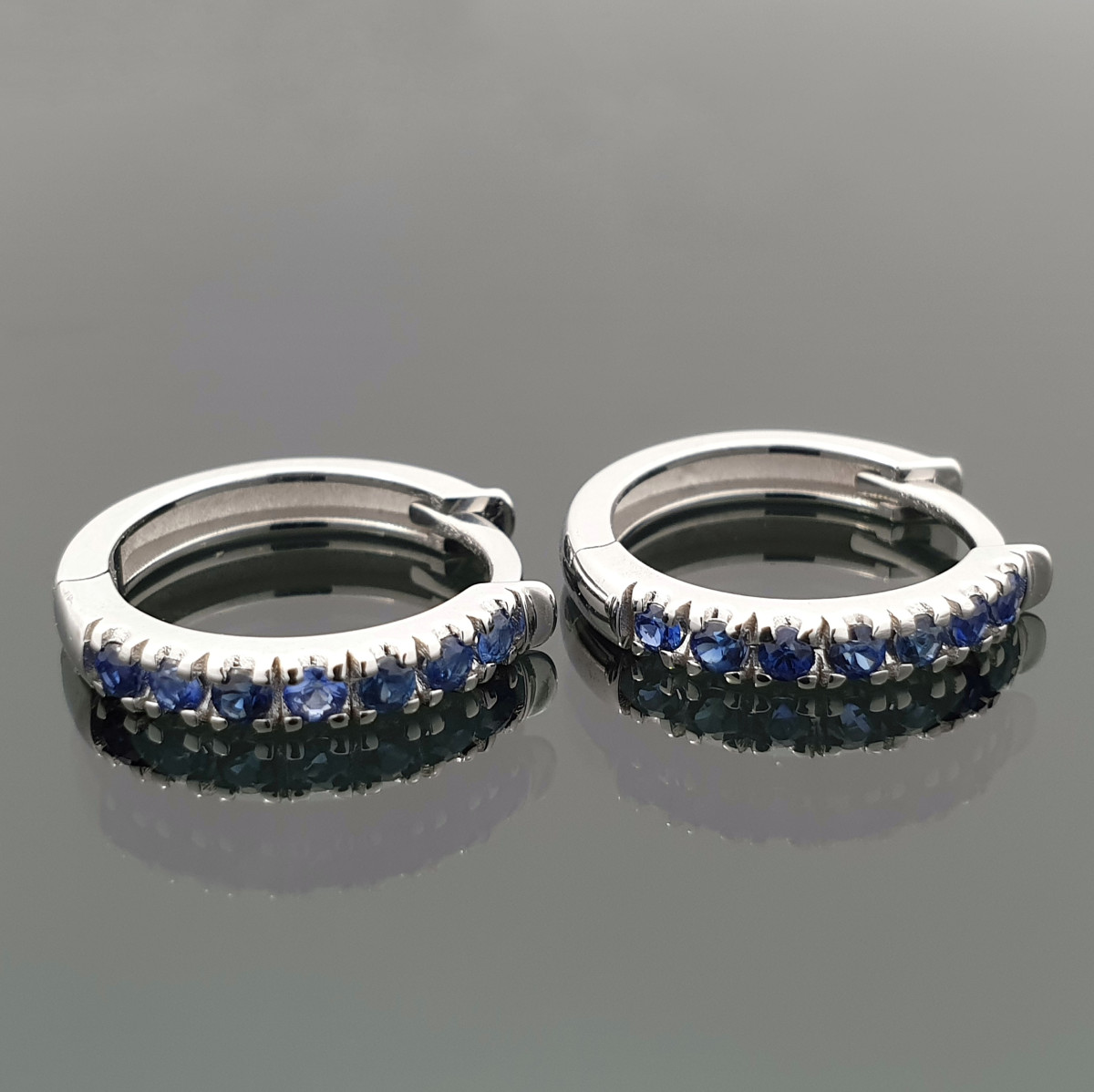 Round earrings with blue sapphires (351) 1