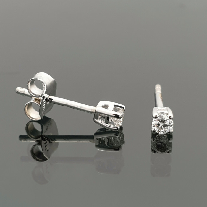 Small earrings with diamonds (409)