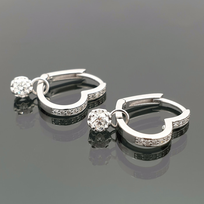 Heart-shaped earrings with diamonds (436)