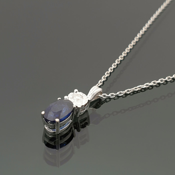 White gold chain with blue sapphire and diamonds (290)