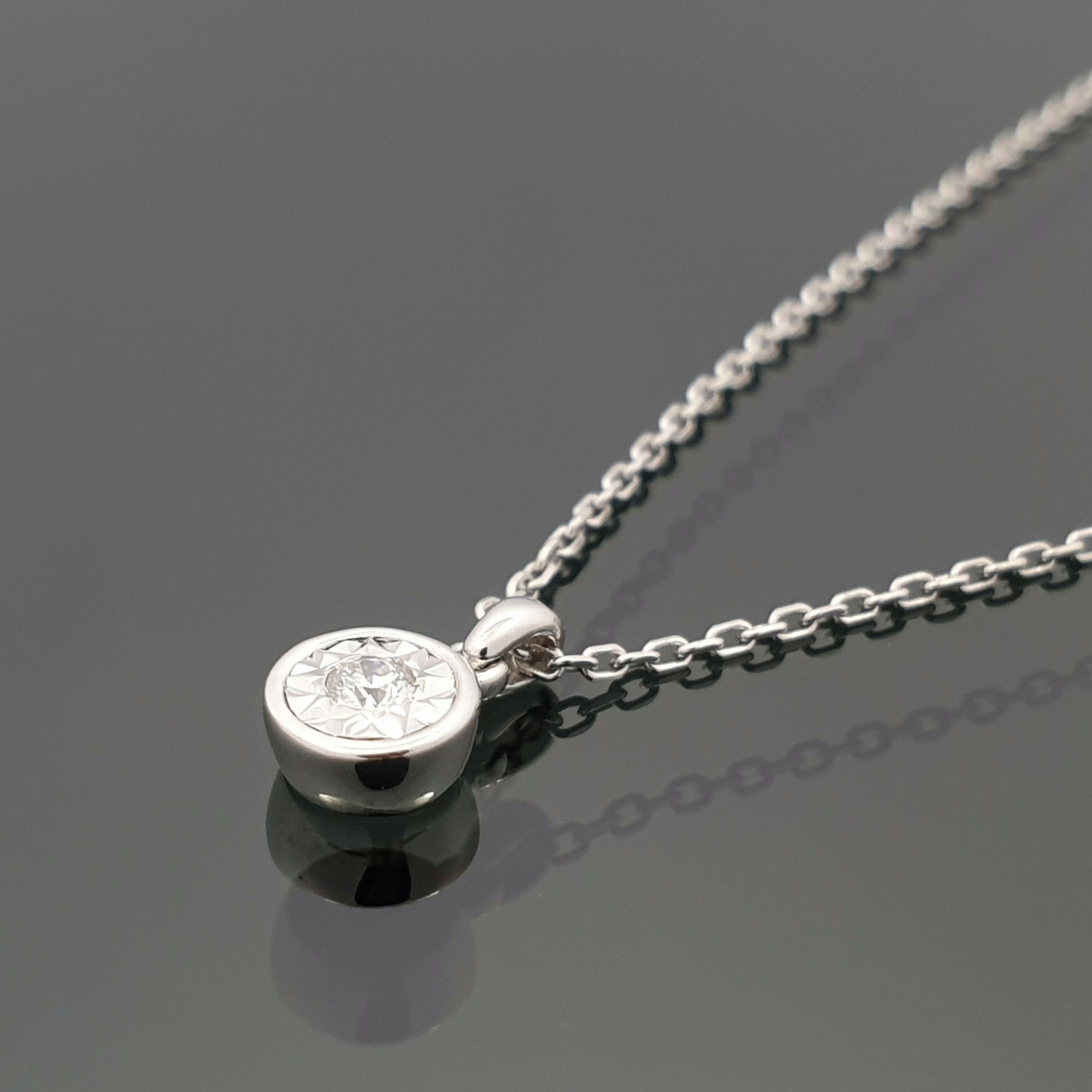 White gold chain with diamond pendant (308) 1