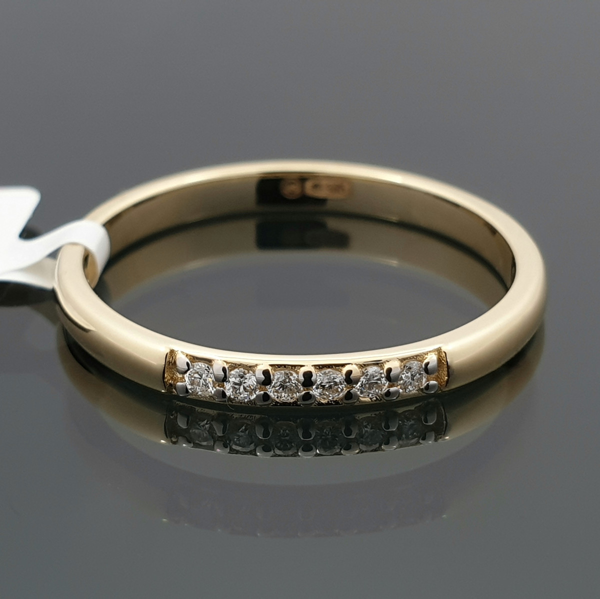 Minimalistinis auksinis žiedas su deimantais (2257) 1