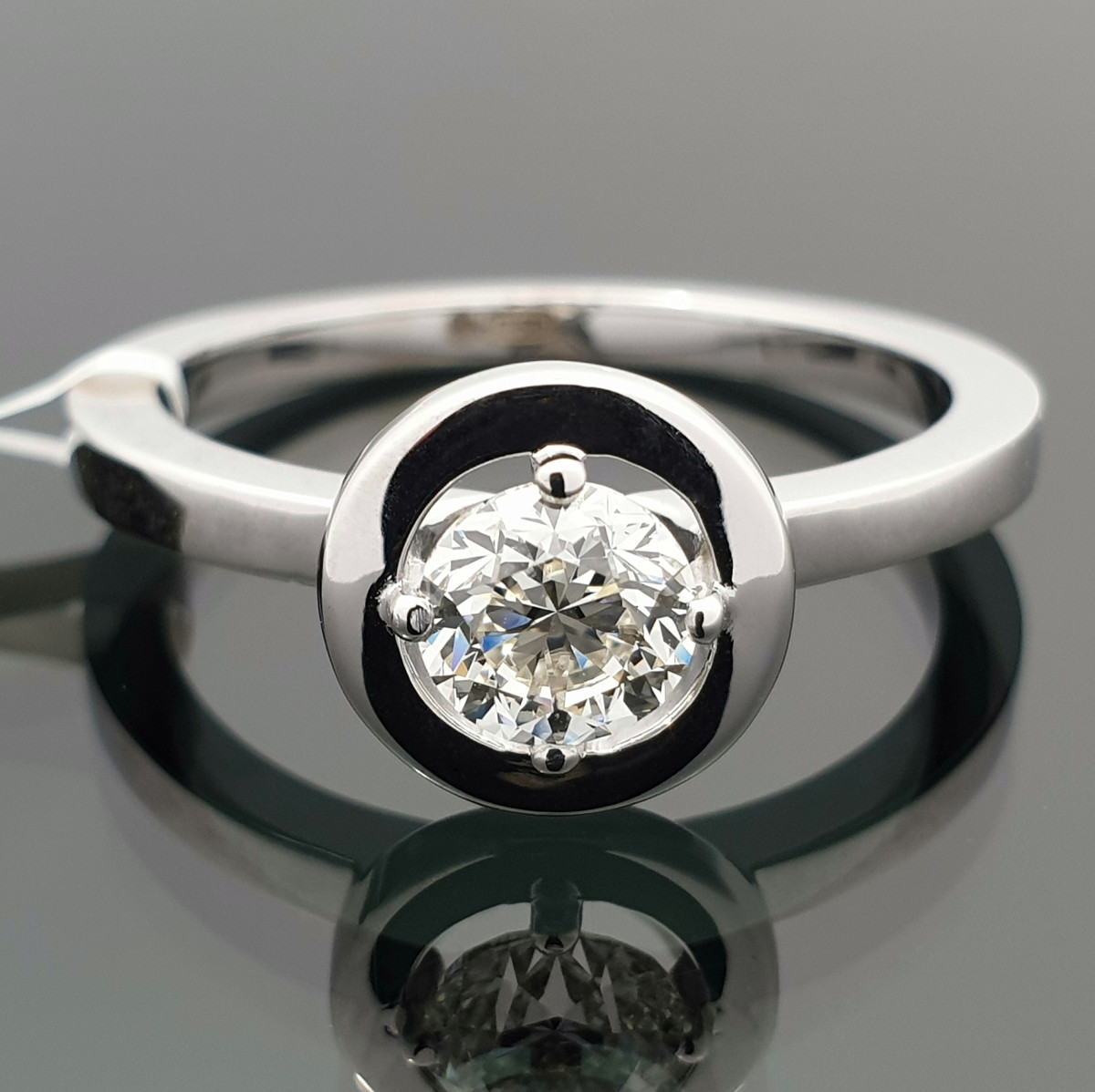 Balto aukso sužadėtuvių žiedas su deimantu (2288) 1
