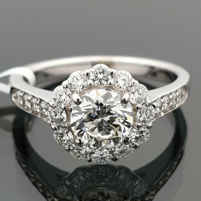 Luxury Halo Diamond Engagement Ring (2299)