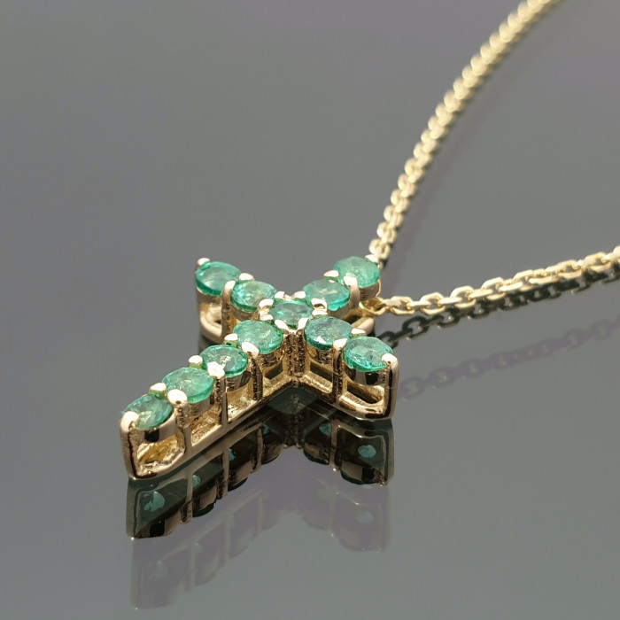 Emerald cross with chain (333)