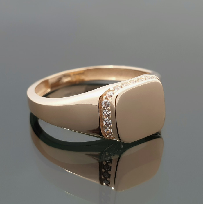Auksinis žiedas su akutėmis (358)