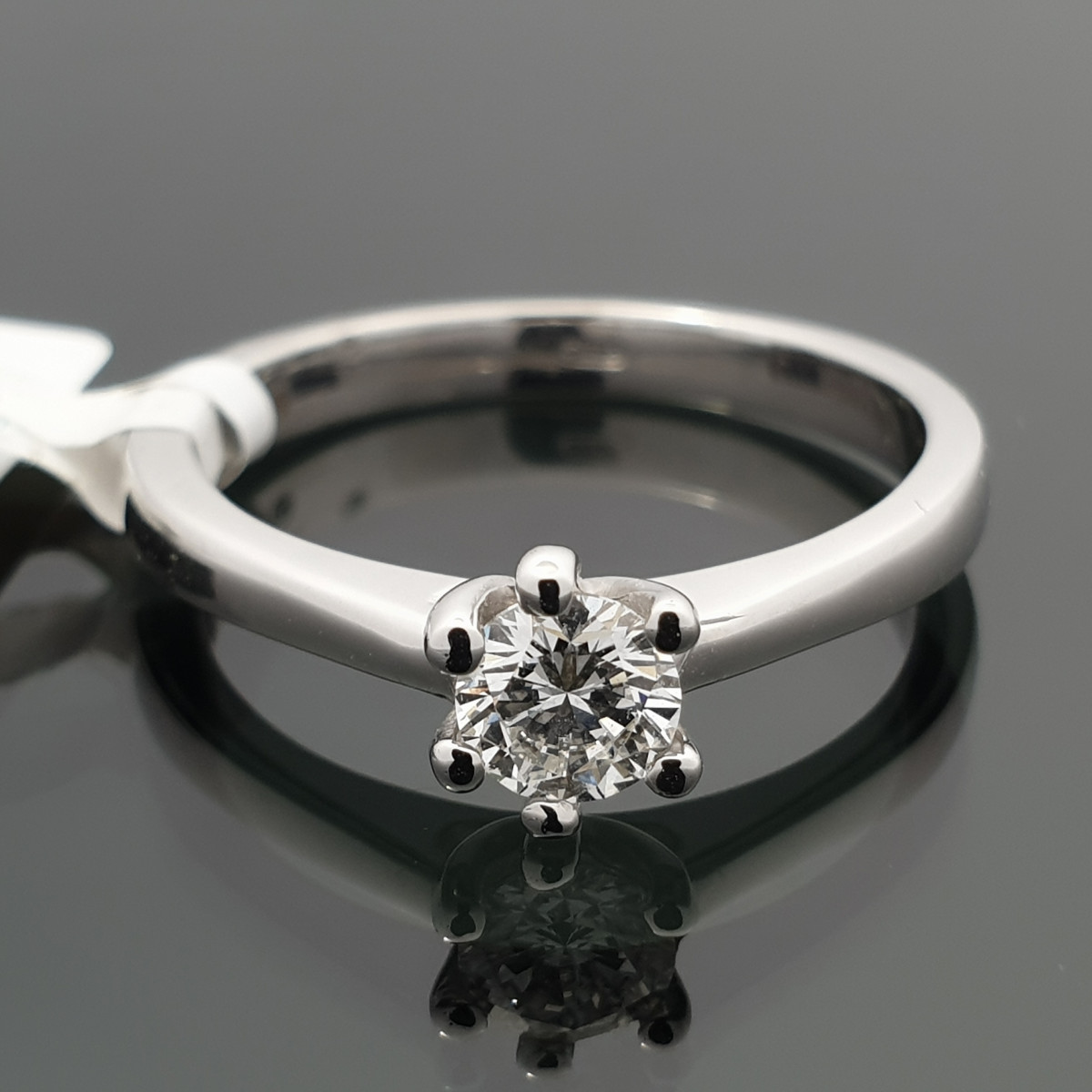 White Gold Engagement Ring with Diamond (1555) 1