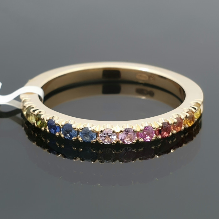 Geltono aukso žiedas su spalvotų safyrų juostele (2390)