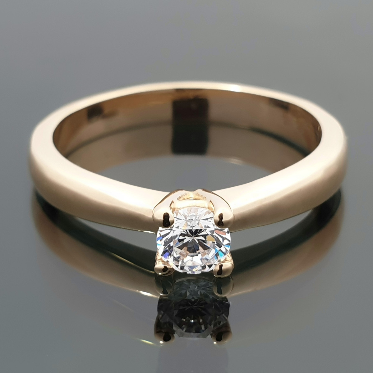 Classic engagement ring with eye (1650) 1