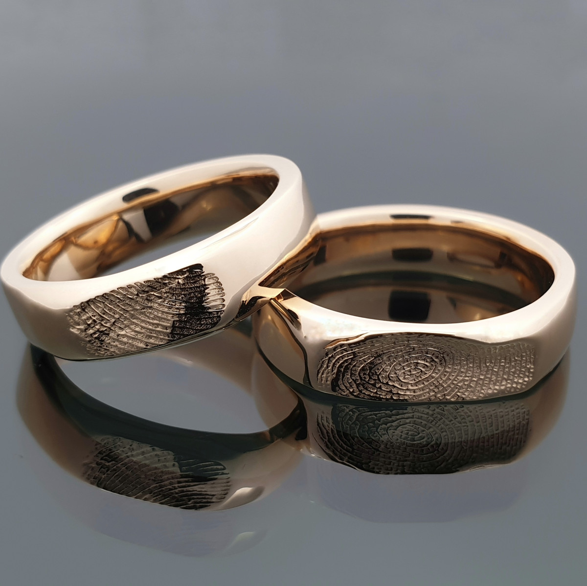 Gold wedding rings with fingerprints (182) 1