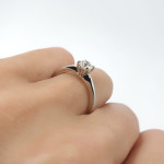 Classic engagement ring with diamond 