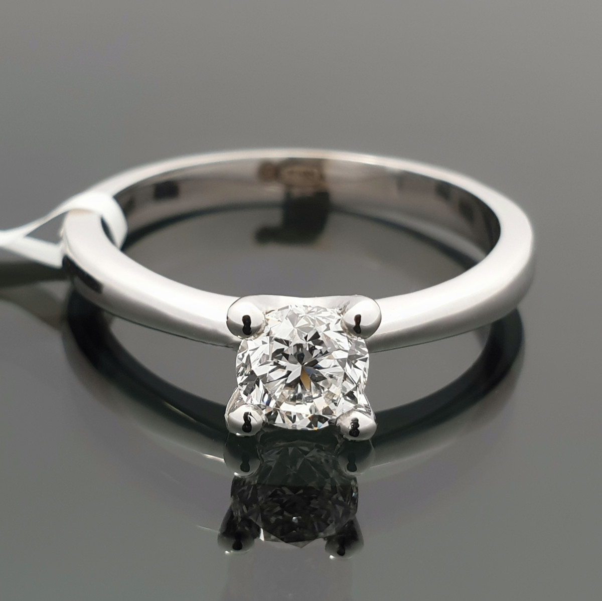 Classic White Gold Engagement Ring with Diamond (2505) 1