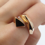 Exclusive gold ring (1710) 2