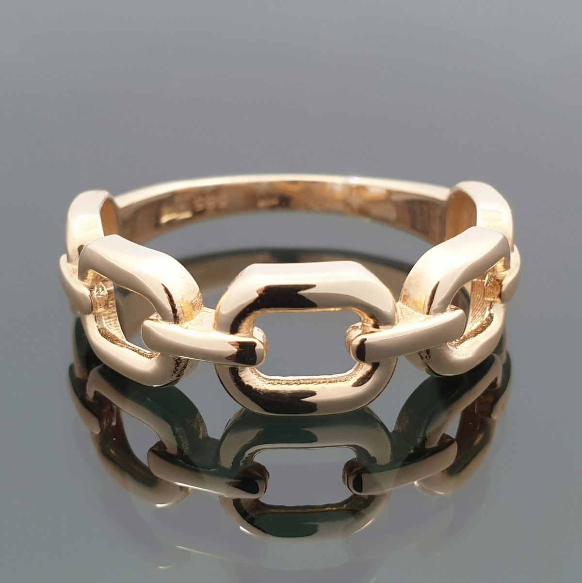 Gold ring without eyelets (1672) 1