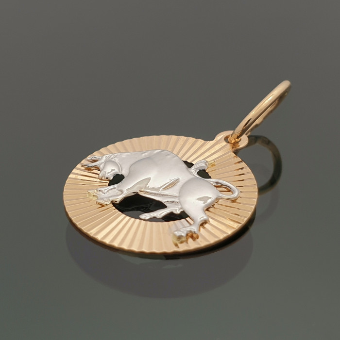 Gold pendant - Taurus (939)