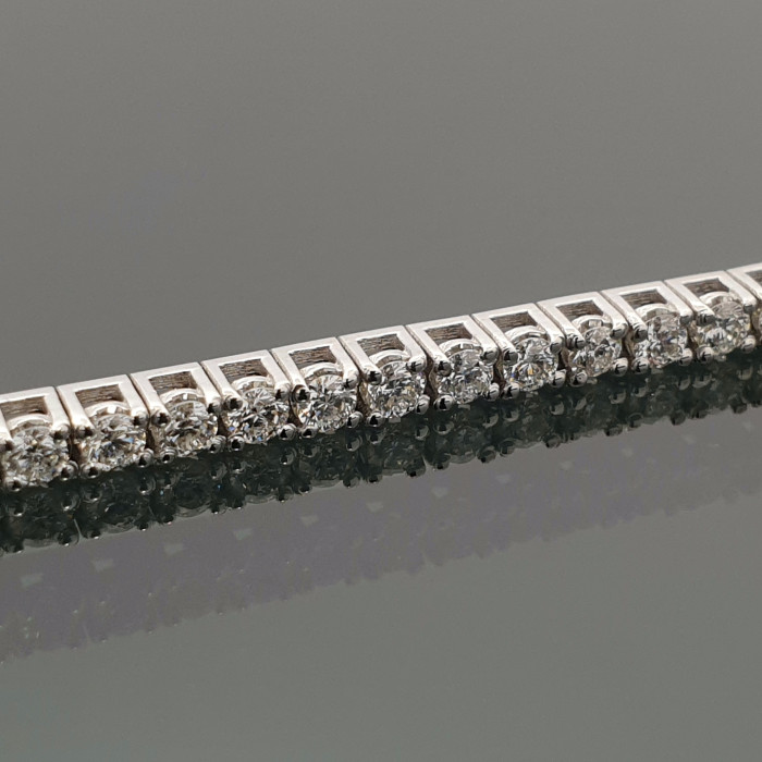 White Gold Tennis Bracelet with Diamonds (68)