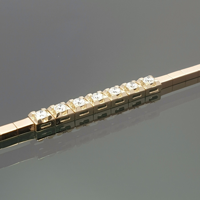 Gold bracelet with 7 diamonds (77)
