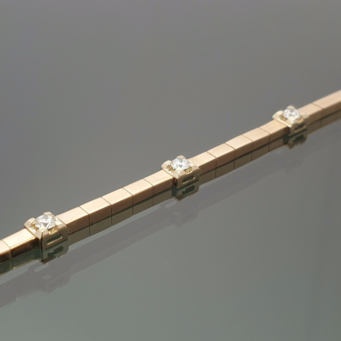 Gold bracelet with 5 diamonds (80)