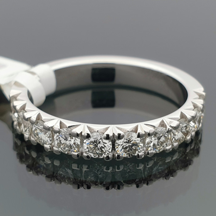 Exclusive Fishtail Inlay Diamond Band (2774)