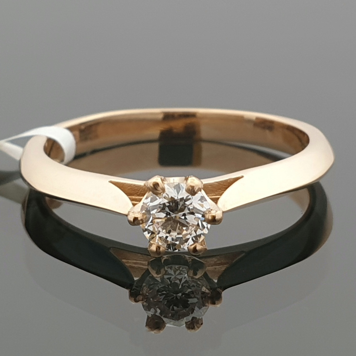 Rose gold engagement ring with lab-grown diamond (45) 1