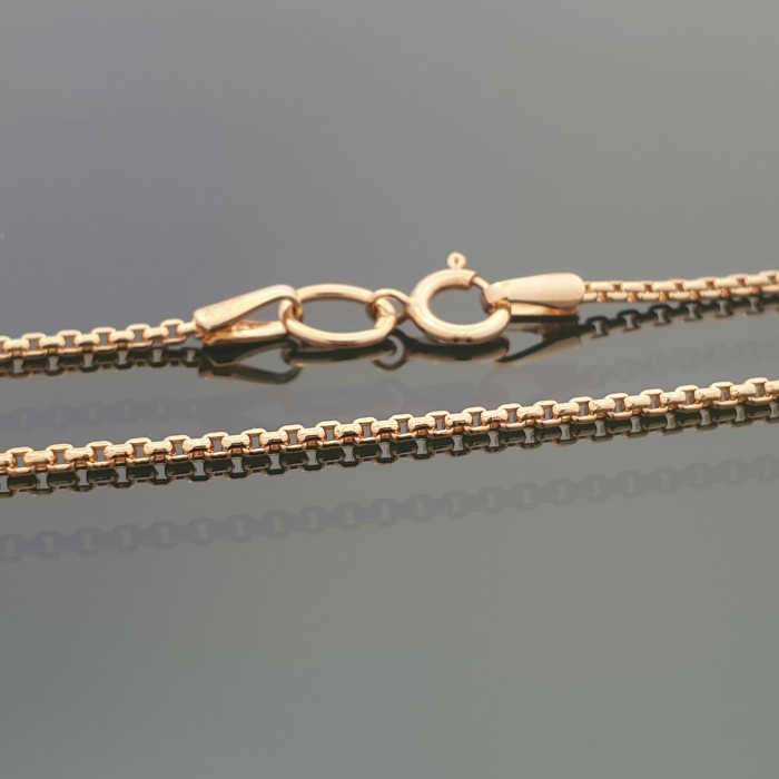 Gold chain (1577)