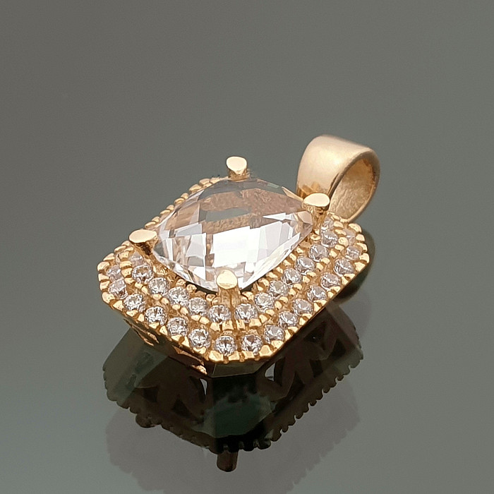 Gold pendant with eyelets (1000)