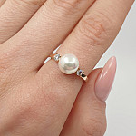 Gold ring with pearl and eyelets (1918) 2