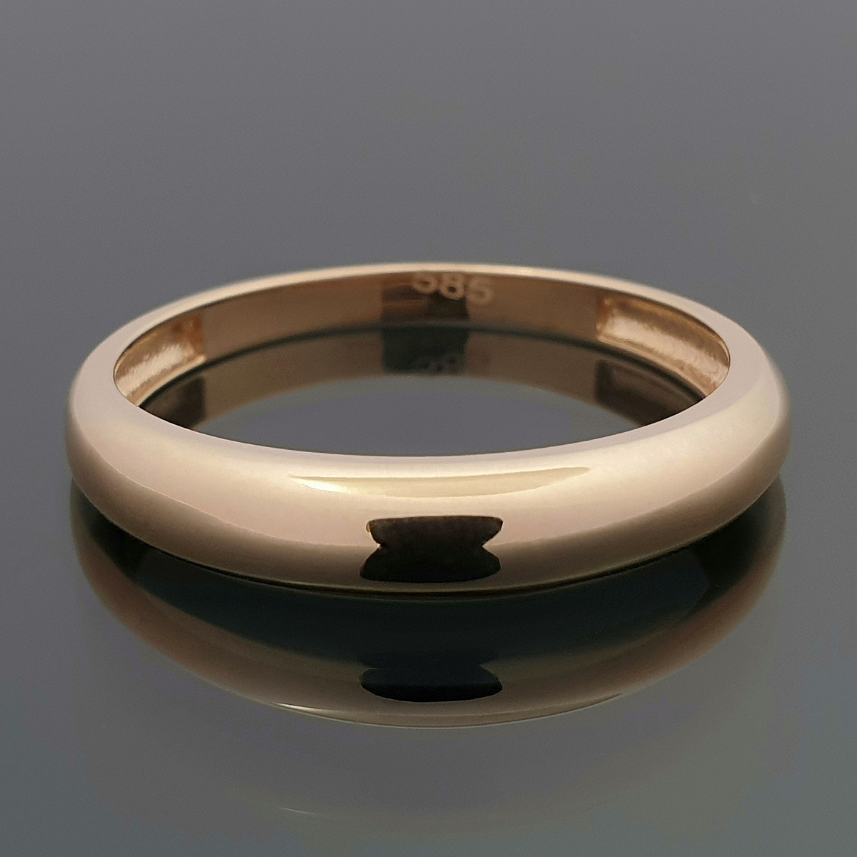 Minimalist gold ring (1920) 1