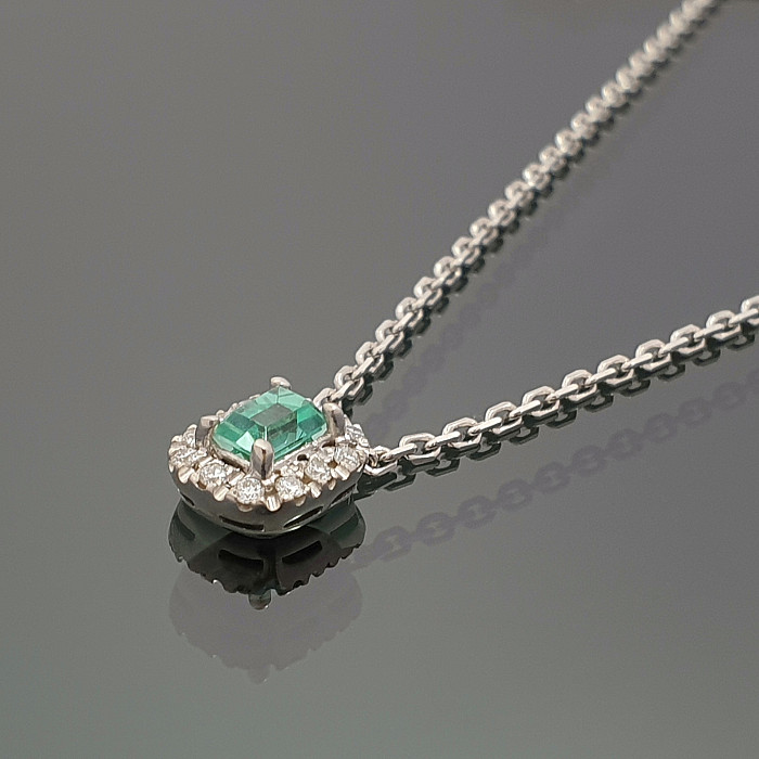 Gold chain with emerald and diamonds (402)