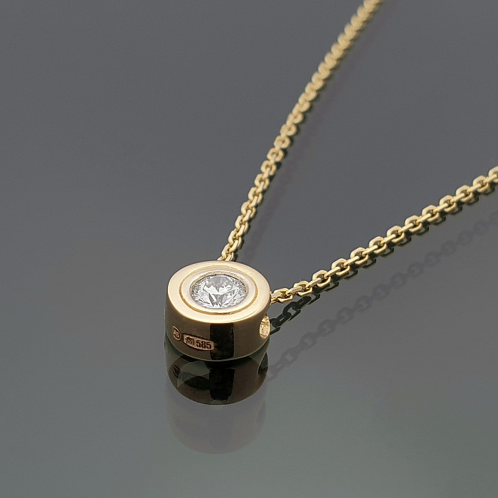 Gold chain with diamond pendant (407)
