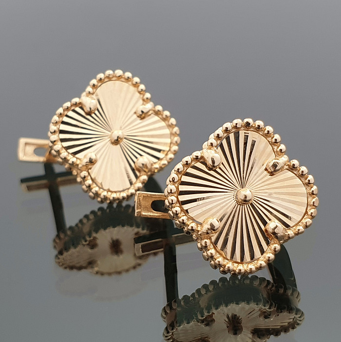 Gold earrings "Clover" (1854)