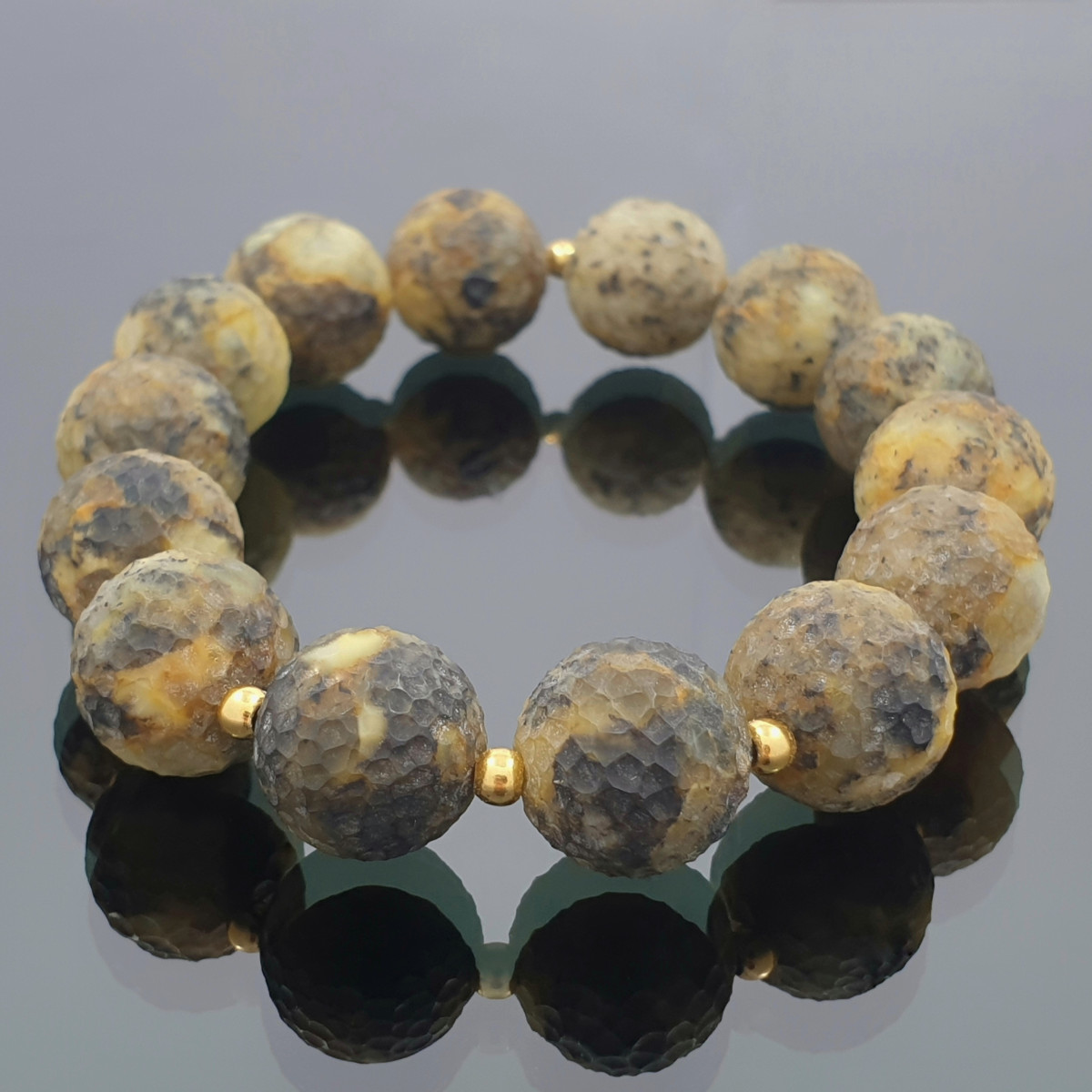 Dzintara rokassprādze (33), Dzintara aproces, Produkta foto svars: 15.01 g, Dārgakmeņi: dzintars - Rotājumlietas internetā