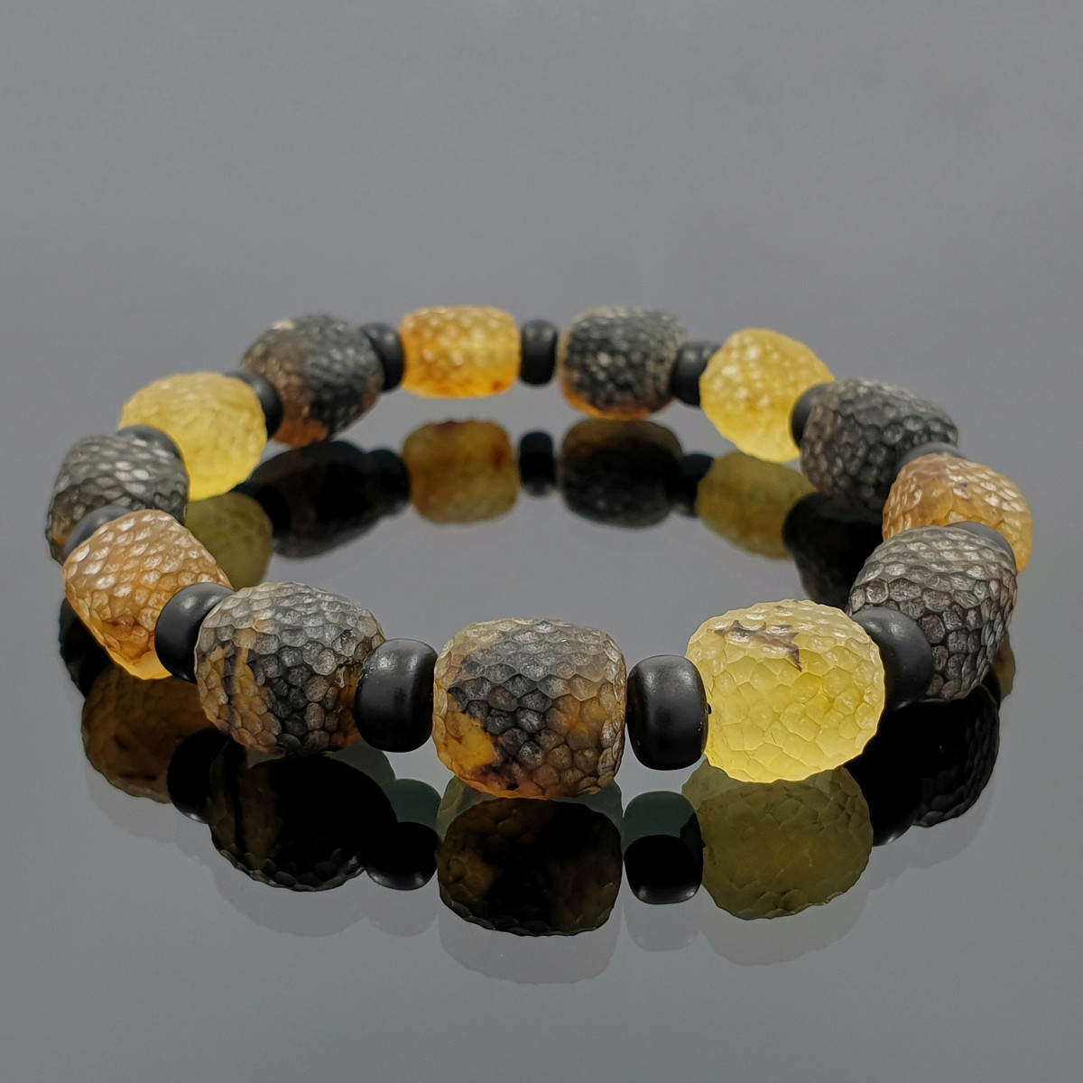 Dzintara aproce (42), Dzintara aproces, Produkta foto svars: 11.57 g, Dārgakmeņi: dzintars - Rotājumlietas internetā