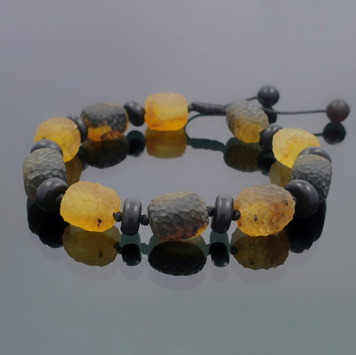 Dzintara aproce (51), Dzintara aproces, Produkta foto svars: 8.25 g, Dārgakmeņi: dzintars - Rotājumlietas internetā