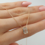 Gold chain with square pendant (1600) 2