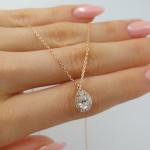 Gold chain with drop-shaped pendant (1602) 2