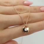 Gold chain with round pendant (1611) 2