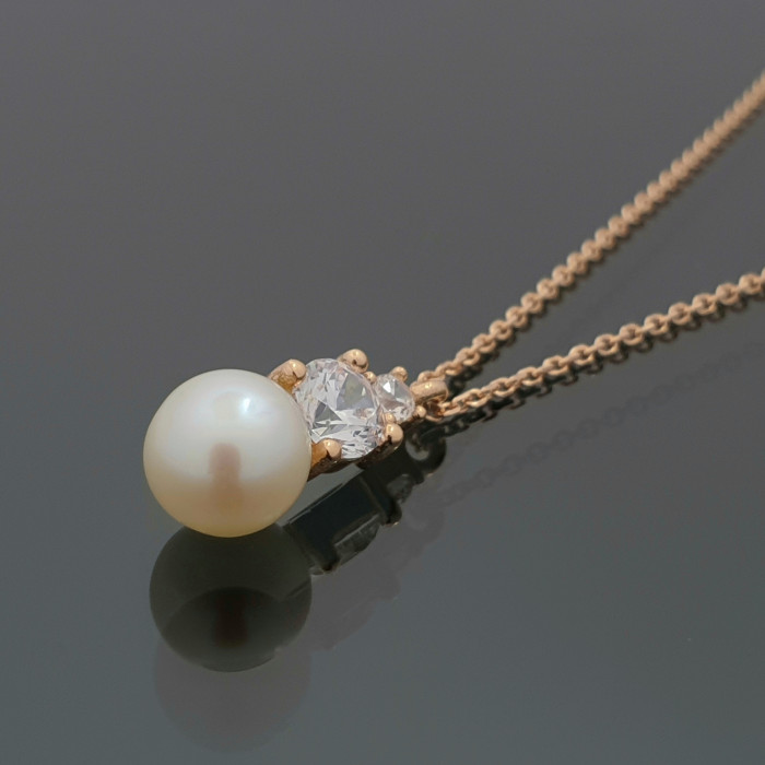 Gold chain with pearl and eyelet (1625)