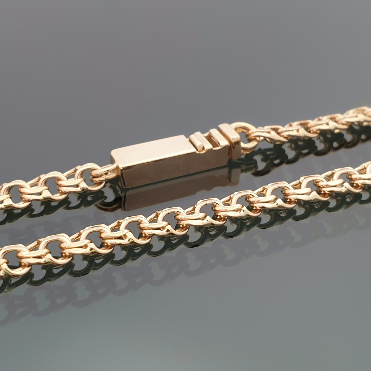 Gold chain with box clasp (1627) 1