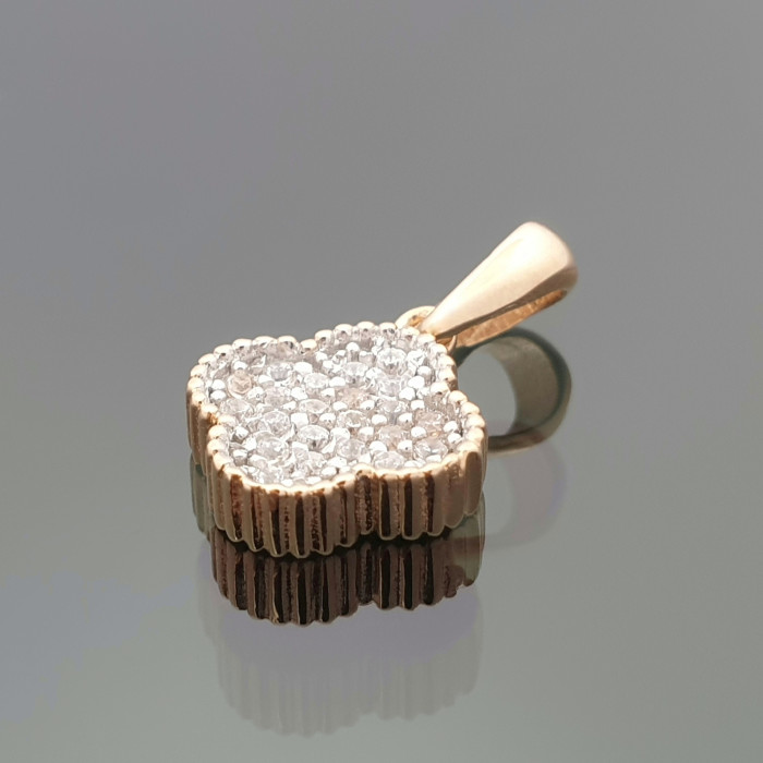 Gold pendant "Clover" (1030)