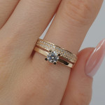 Zelta gredzens ar cilpiņām (1976), Ar acīm, Zelta standarts: 585, Produkta foto svars: 2.31 g, Dārgakmeņi: Cirkons - Pielāgotas rotājumlietas