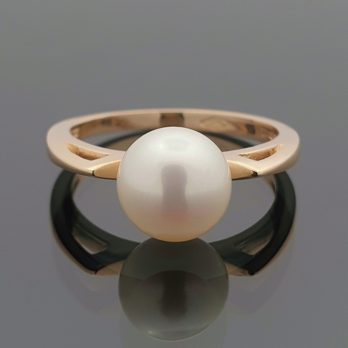 Zelta gredzens ar pērli (1978), Ar pērlēm, Zelta standarts: 585, Produkta foto svars: 2.33 g, Dārgakmeņi: Perlas - Rotājumlietas internetā