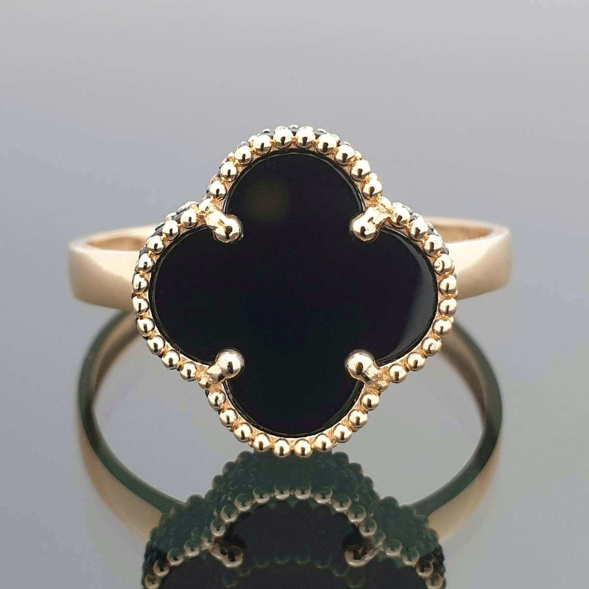 Zelta gredzens "Melnais āboliņš" (1980), Bez cilpām, Zelta standarts: 585, Produkta foto svars: 2.69 g - Rotājumlietas internetā