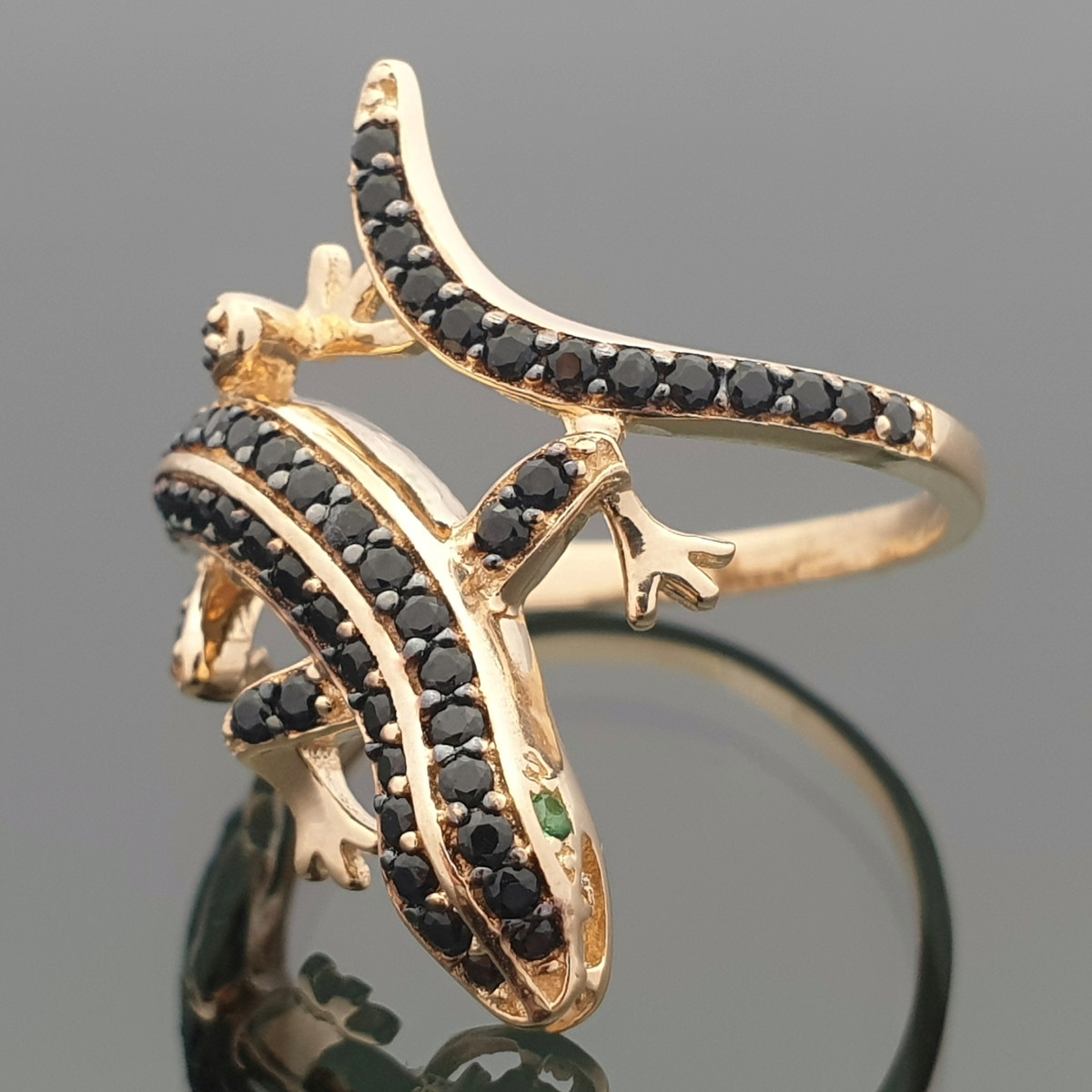 Zelta gredzens ar cilpiņām "Ķirzaka" (1994), Ar acīm, Zelta standarts: 585, Produkta foto svars: 3.70 g, Dārgakmeņi: Cirkons - Rotājumlietas internetā